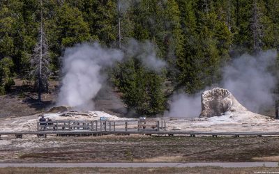 Get to know Giant Geyser