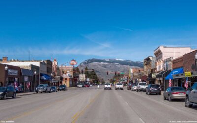 Cody Wyoming as a base camp for a Yellowstone Vacation